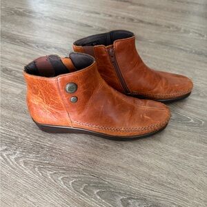 SAS Women’s Chestnut Brown Jade Leather Ankle Boots (**8.5 Slim)